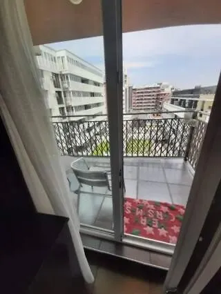 Апартамент New Two Bedroom With Balcony София